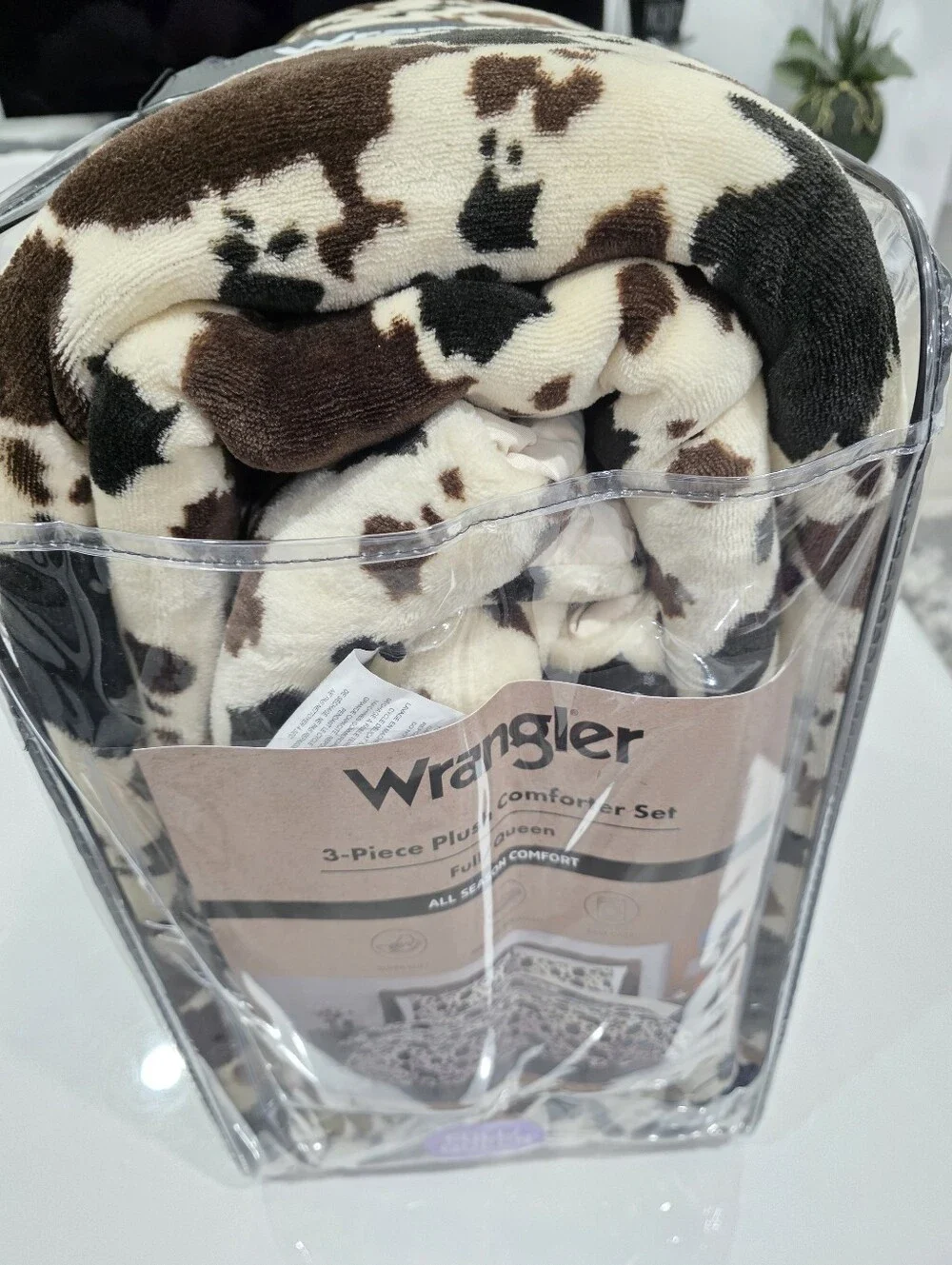 Wrangler QUEEN 3-Piece Plush Cow Print Comforter Set New